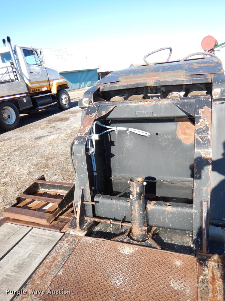 image for item DE0048 1999 Talbert HTR9 lowboy equipment trailer