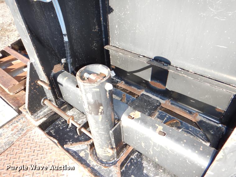 image for item DE0048 1999 Talbert HTR9 lowboy equipment trailer