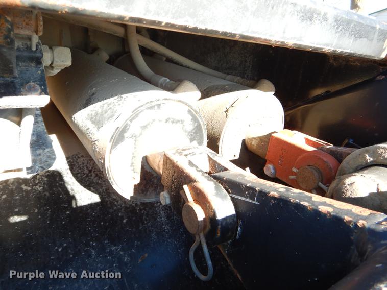 image for item DE0048 1999 Talbert HTR9 lowboy equipment trailer