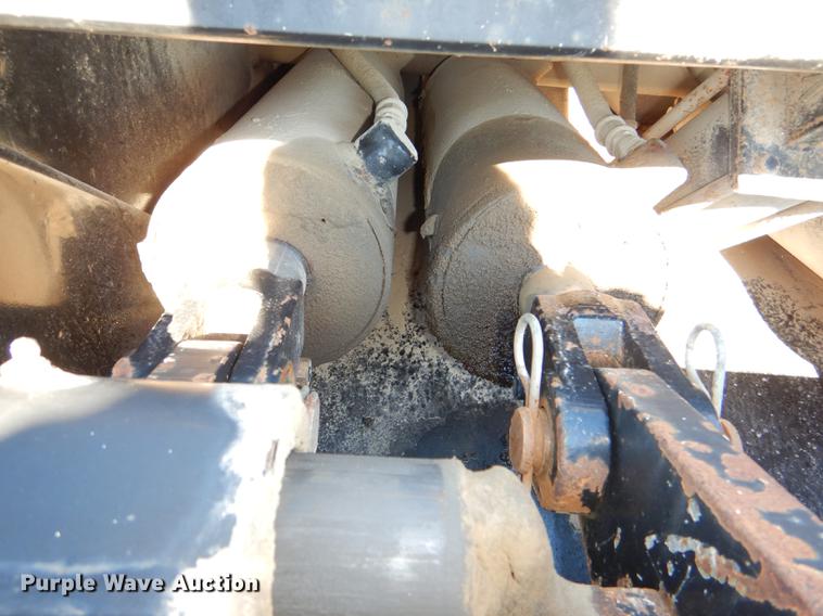 image for item DE0048 1999 Talbert HTR9 lowboy equipment trailer