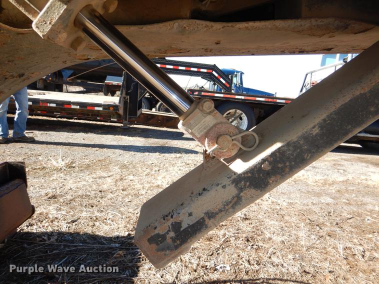 image for item DE0048 1999 Talbert HTR9 lowboy equipment trailer
