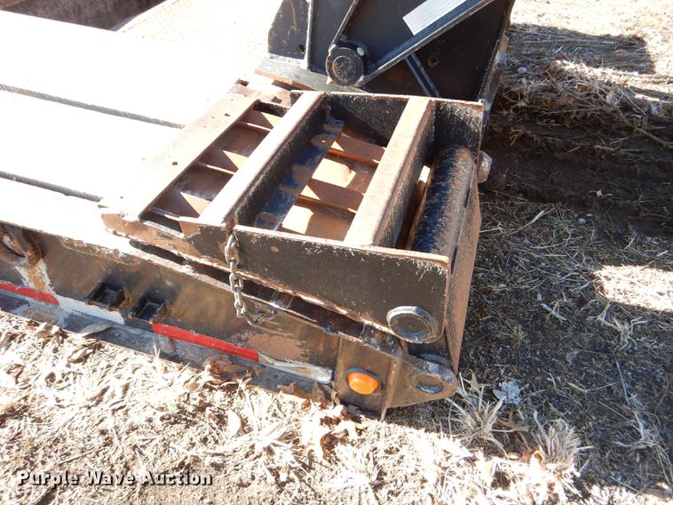 image for item DE0048 1999 Talbert HTR9 lowboy equipment trailer