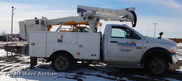 image for item DE0143 2012 Dodge Ram 5500 bucket truck