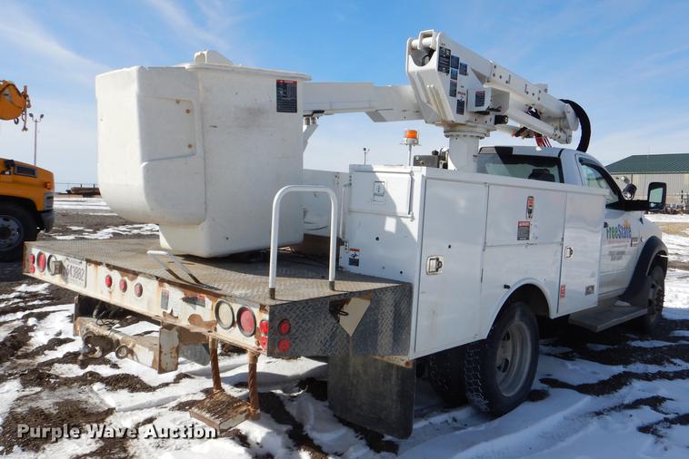 image for item DE0143 2012 Dodge Ram 5500 bucket truck