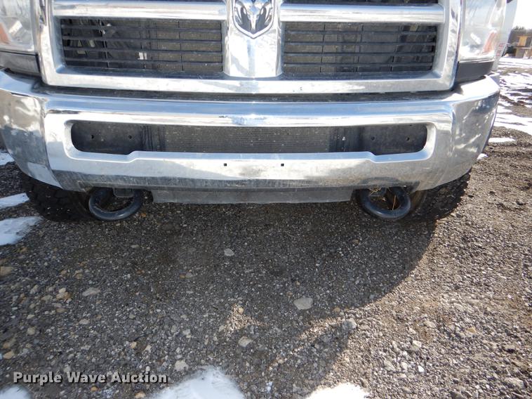 image for item DE0143 2012 Dodge Ram 5500 bucket truck