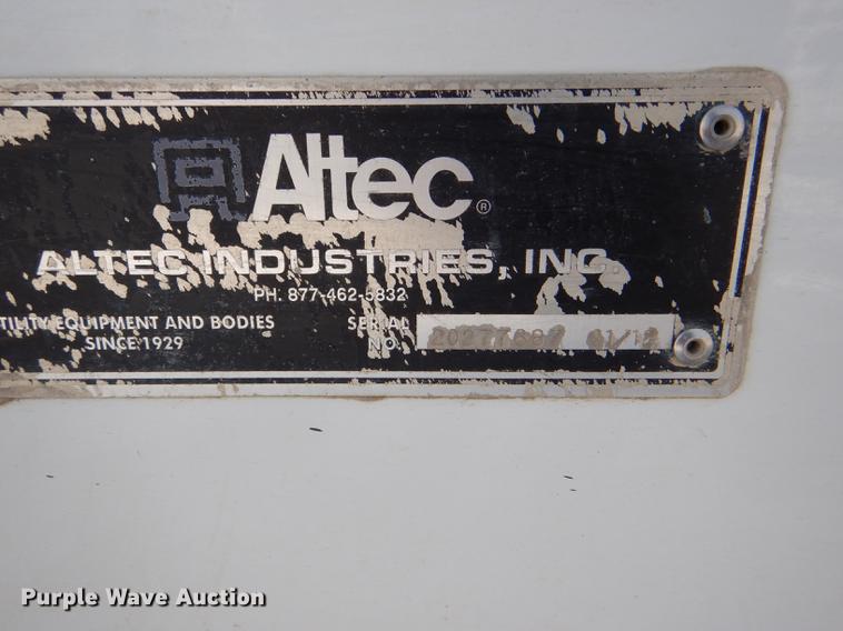 image for item DE0143 2012 Dodge Ram 5500 bucket truck