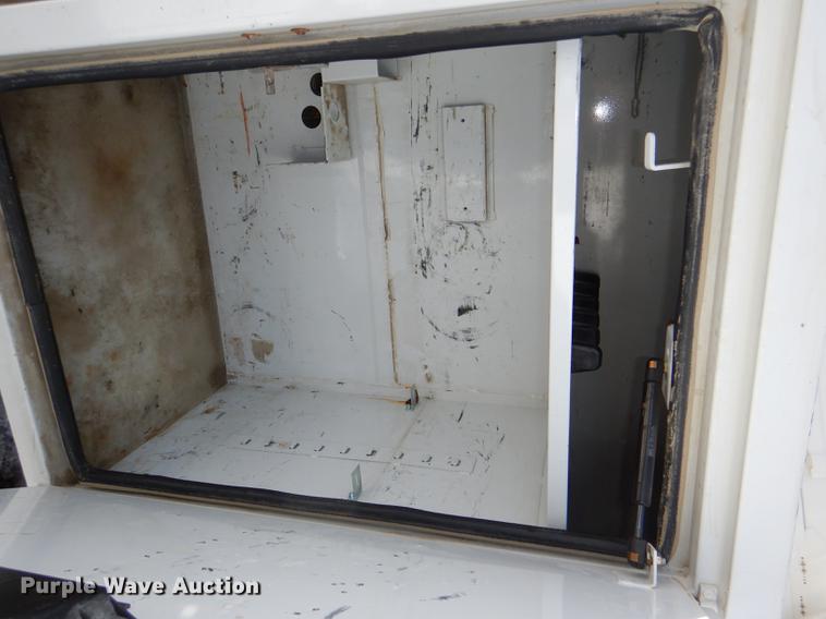 image for item DE0143 2012 Dodge Ram 5500 bucket truck