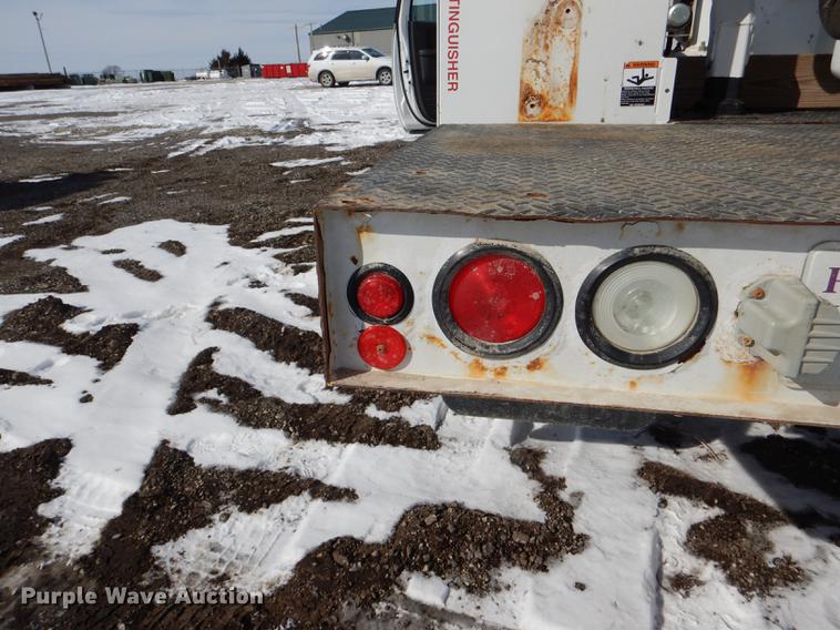 image for item DE0143 2012 Dodge Ram 5500 bucket truck