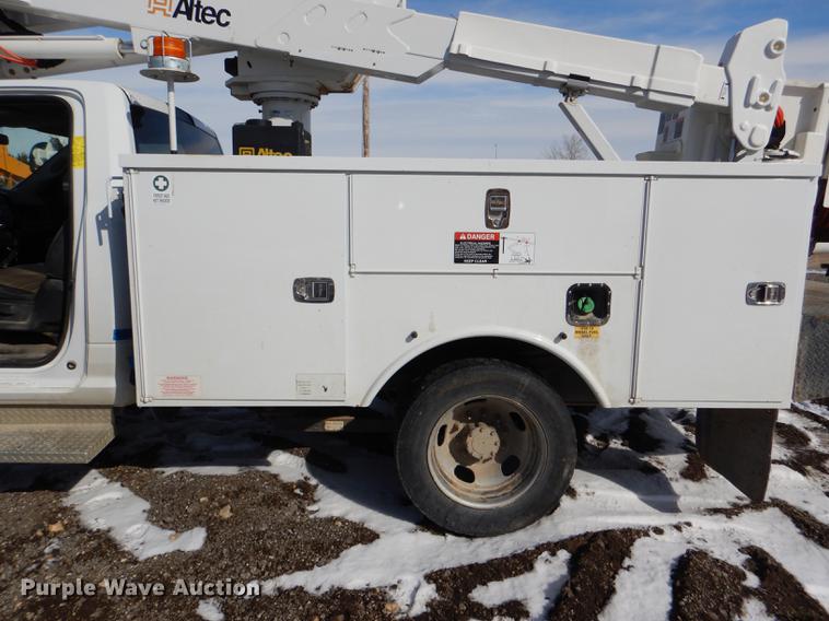 image for item DE0143 2012 Dodge Ram 5500 bucket truck