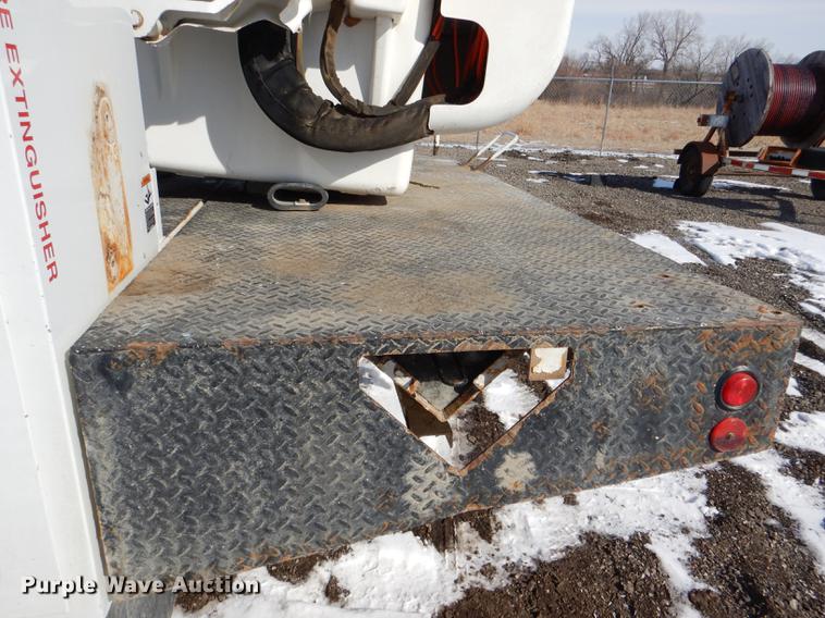 image for item DE0143 2012 Dodge Ram 5500 bucket truck