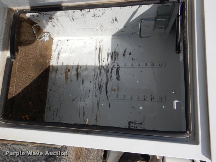 image for item DE0143 2012 Dodge Ram 5500 bucket truck