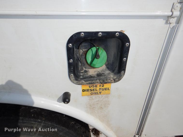 image for item DE0143 2012 Dodge Ram 5500 bucket truck