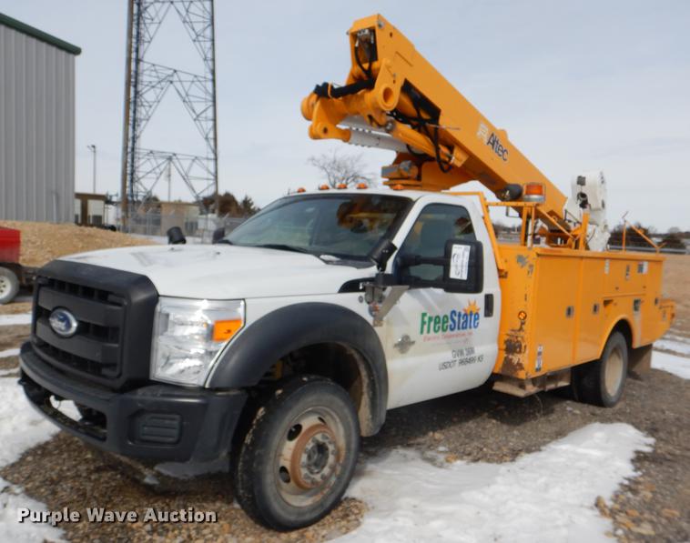 image for item DE0145 2011 Ford F550 Super Duty bucket truck