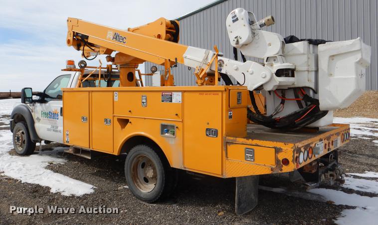 image for item DE0145 2011 Ford F550 Super Duty bucket truck