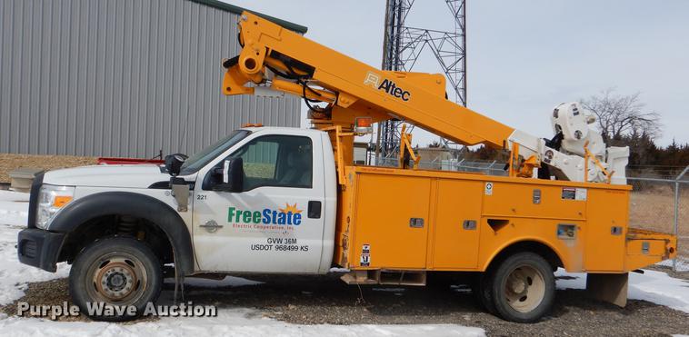 image for item DE0145 2011 Ford F550 Super Duty bucket truck