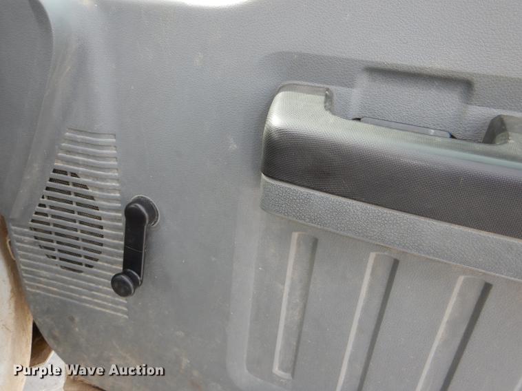 image for item DE0145 2011 Ford F550 Super Duty bucket truck