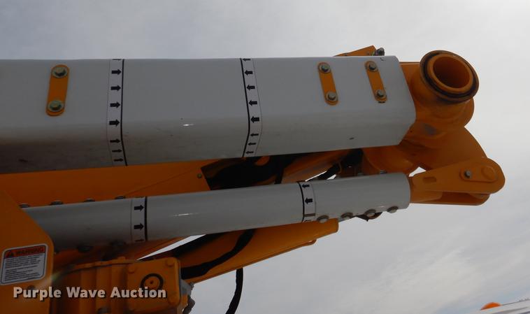 image for item DE0145 2011 Ford F550 Super Duty bucket truck