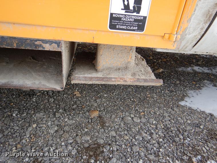 image for item DE0145 2011 Ford F550 Super Duty bucket truck