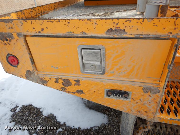 image for item DE0145 2011 Ford F550 Super Duty bucket truck