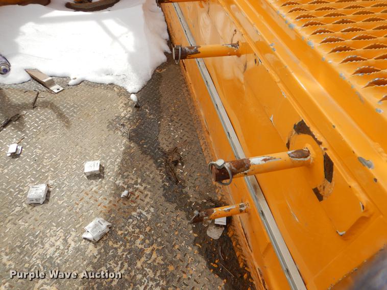 image for item DE0145 2011 Ford F550 Super Duty bucket truck