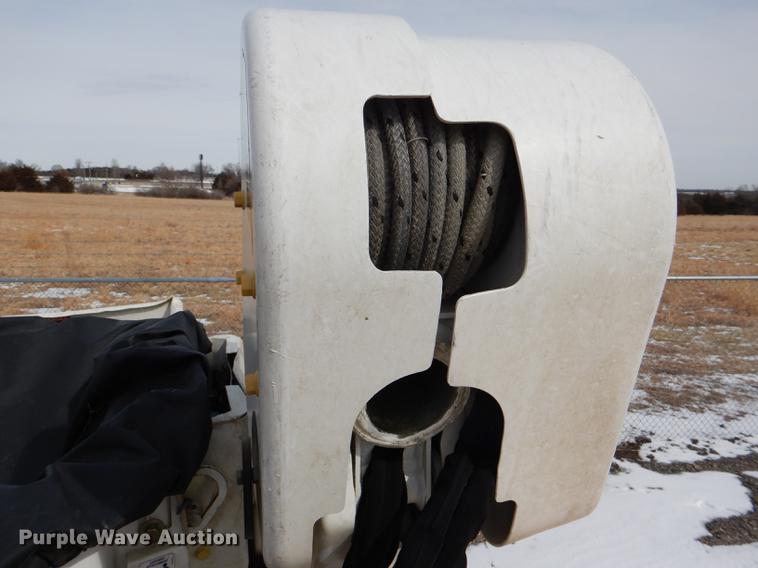 image for item DE0145 2011 Ford F550 Super Duty bucket truck