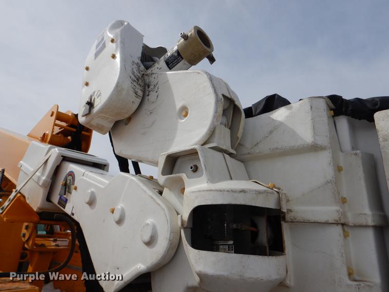 image for item DE0145 2011 Ford F550 Super Duty bucket truck