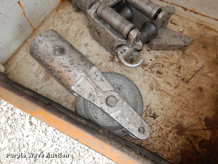 image for item DE0145 2011 Ford F550 Super Duty bucket truck