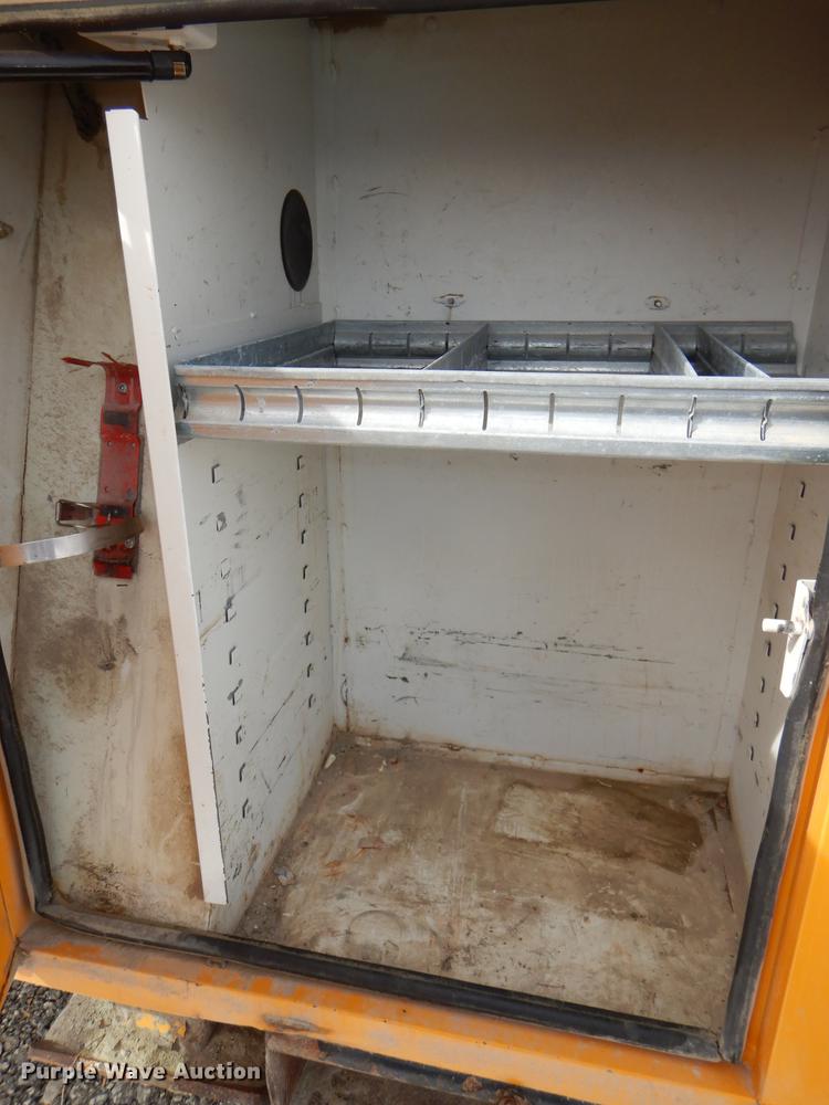 image for item DE0145 2011 Ford F550 Super Duty bucket truck