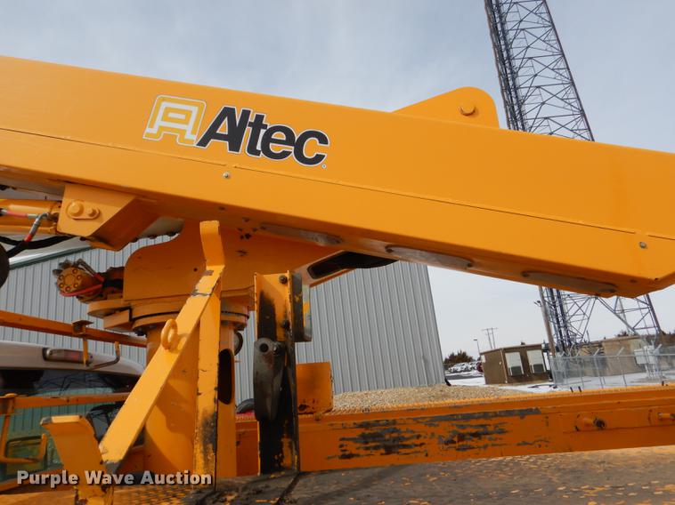 image for item DE0145 2011 Ford F550 Super Duty bucket truck