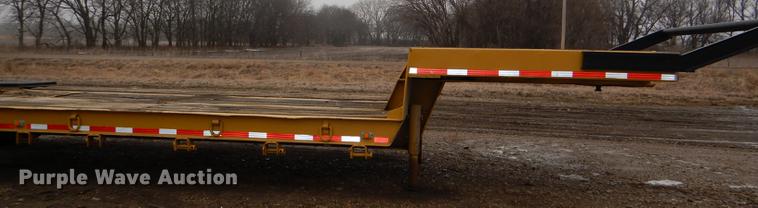 image for item DE0147 1973 Hyster C35TA equipment trailer