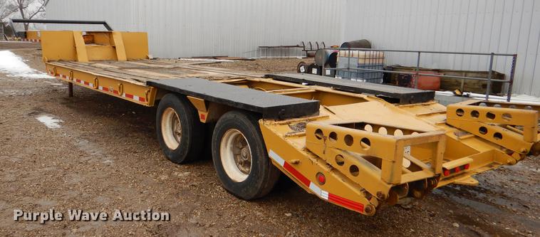 image for item DE0147 1973 Hyster C35TA equipment trailer
