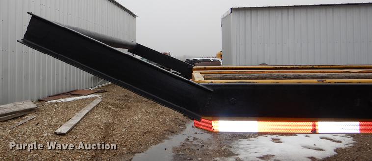 image for item DE0147 1973 Hyster C35TA equipment trailer