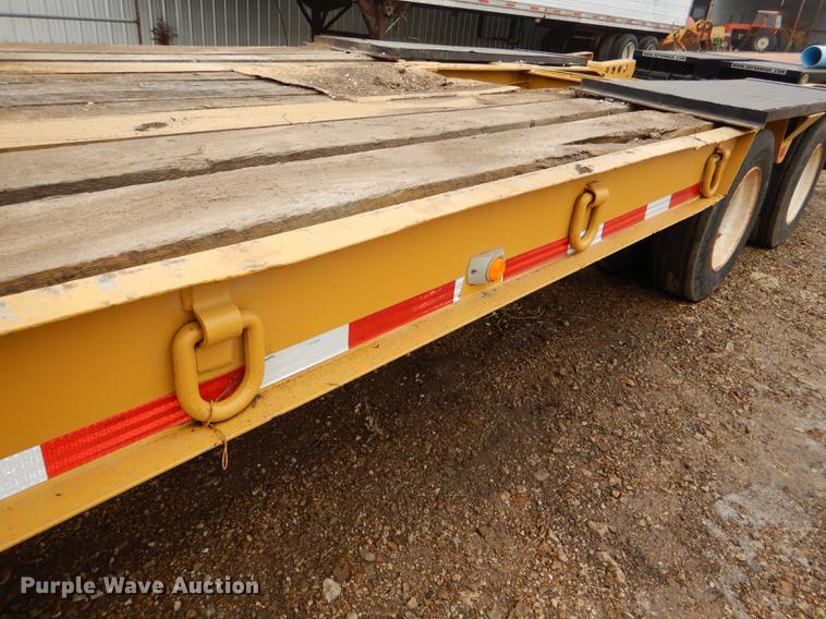 image for item DE0147 1973 Hyster C35TA equipment trailer