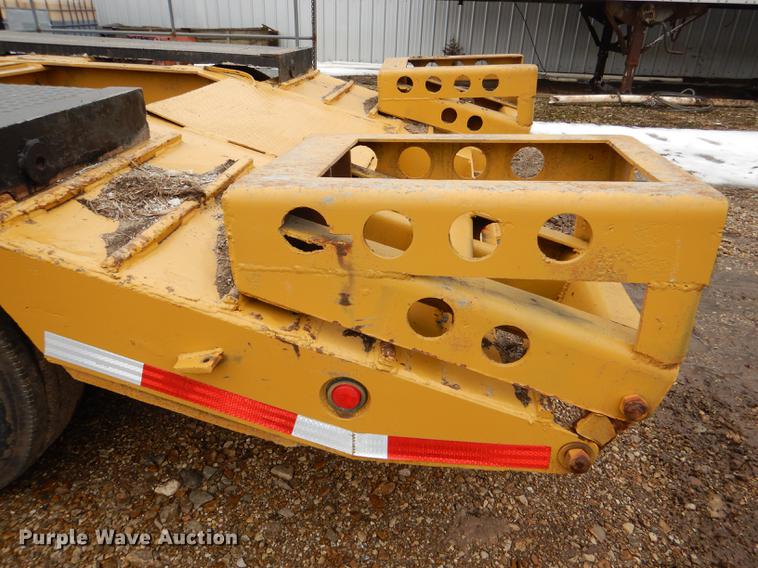 image for item DE0147 1973 Hyster C35TA equipment trailer