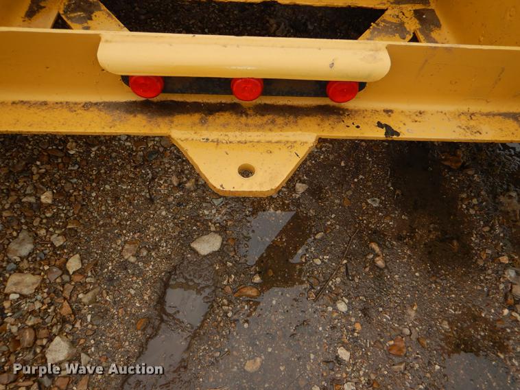 image for item DE0147 1973 Hyster C35TA equipment trailer