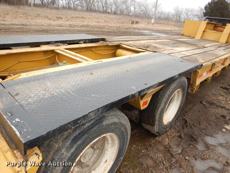 image for item DE0147 1973 Hyster C35TA equipment trailer