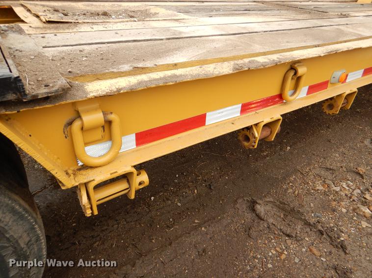 image for item DE0147 1973 Hyster C35TA equipment trailer