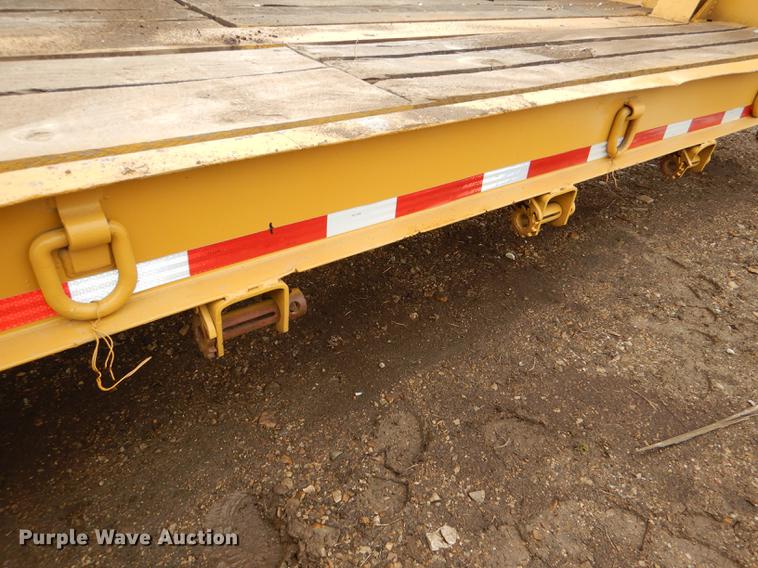 image for item DE0147 1973 Hyster C35TA equipment trailer