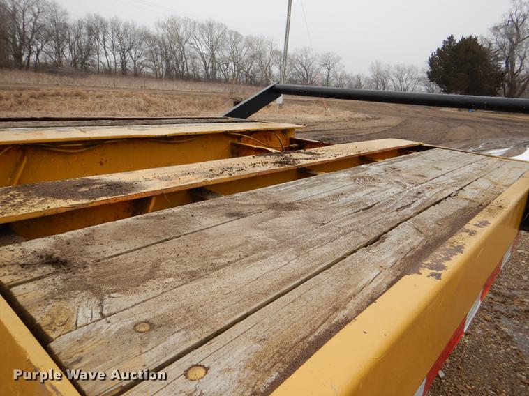 image for item DE0147 1973 Hyster C35TA equipment trailer