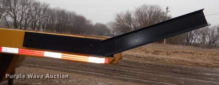 image for item DE0147 1973 Hyster C35TA equipment trailer