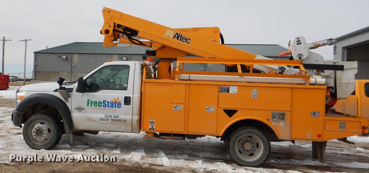 image for item DE0157 2012 Ford F550 Super Duty bucket truck