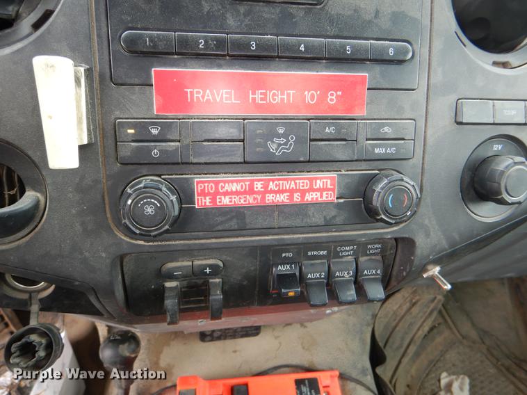 image for item DE0157 2012 Ford F550 Super Duty bucket truck