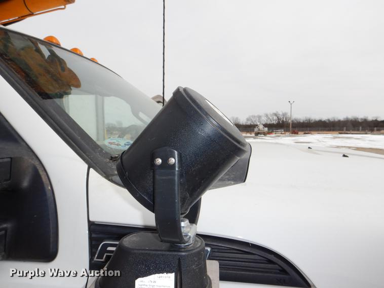 image for item DE0157 2012 Ford F550 Super Duty bucket truck