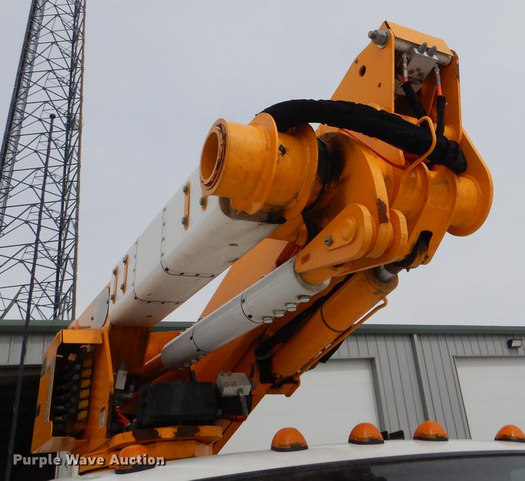 image for item DE0157 2012 Ford F550 Super Duty bucket truck