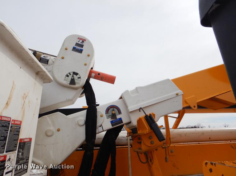 image for item DE0157 2012 Ford F550 Super Duty bucket truck