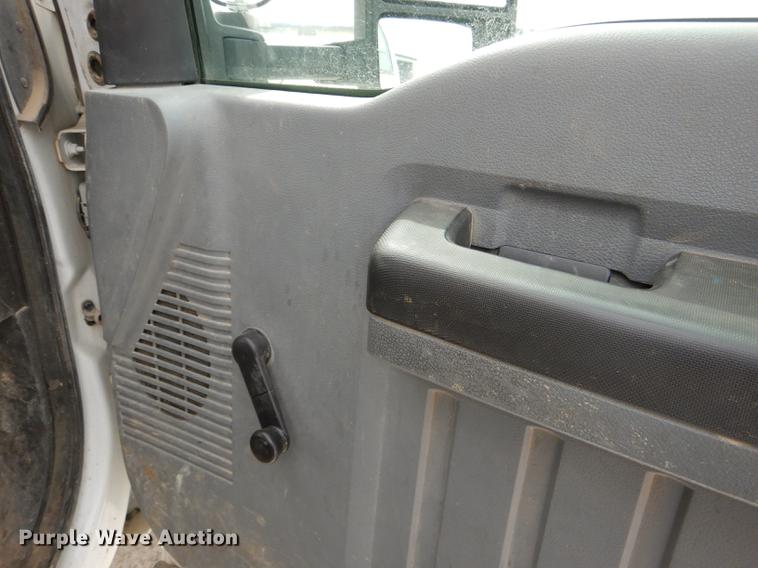 image for item DE0157 2012 Ford F550 Super Duty bucket truck