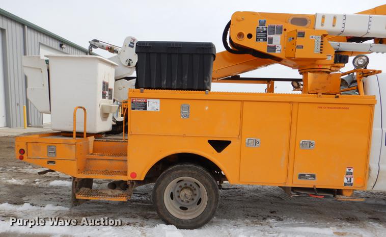 image for item DE0157 2012 Ford F550 Super Duty bucket truck
