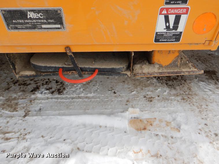 image for item DE0157 2012 Ford F550 Super Duty bucket truck