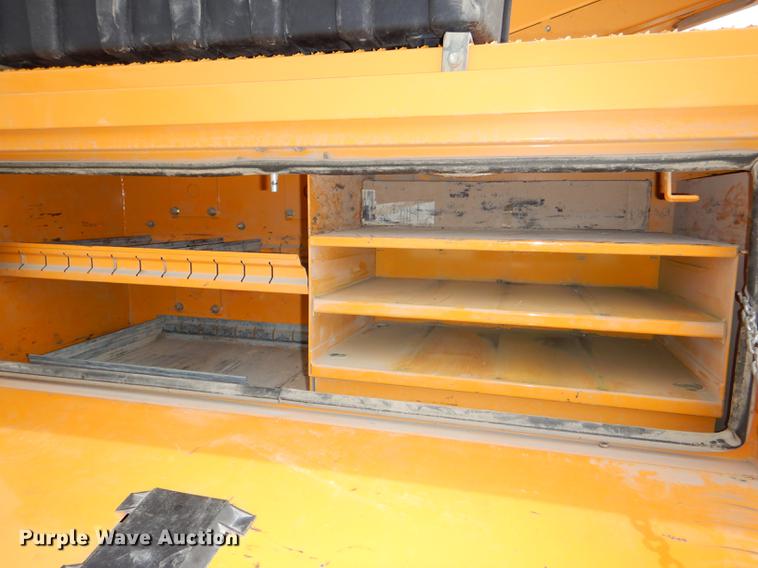 image for item DE0157 2012 Ford F550 Super Duty bucket truck