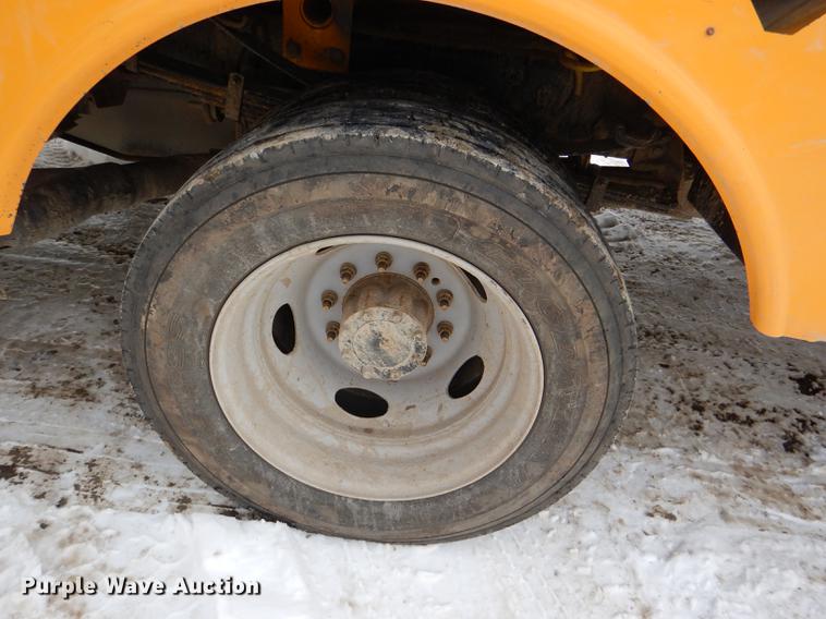 image for item DE0157 2012 Ford F550 Super Duty bucket truck